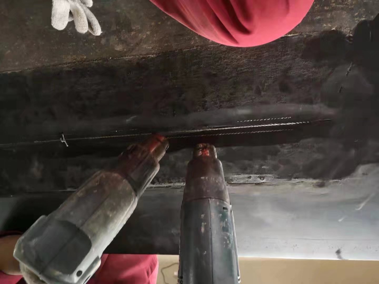 輸送帶修補時使用冷硫化還是熱硫化？